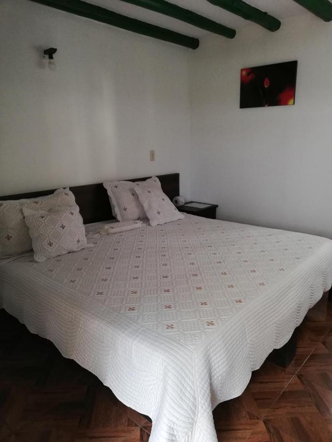 Esquina Colonial Hotel บียาเดเลย์บา ภายนอก รูปภาพ